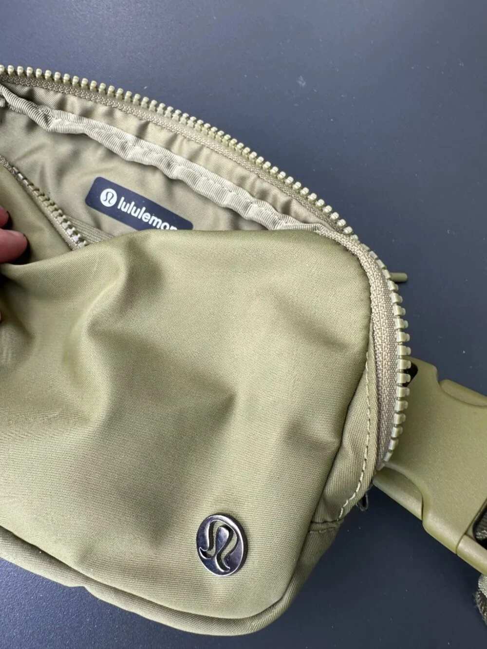 Lululemon Everywhere Belt Bag in Olive Green